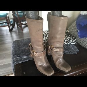 Micheal korrs harness boots. Size 37